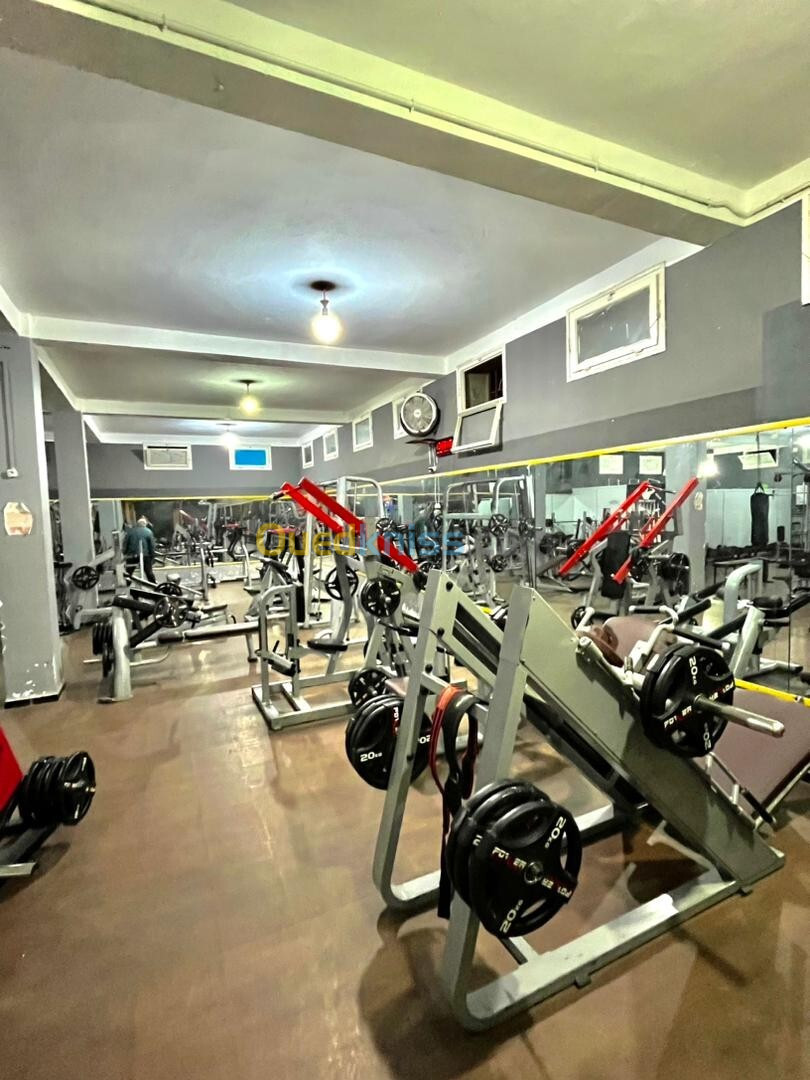 Salle de musculation équipée bejaia