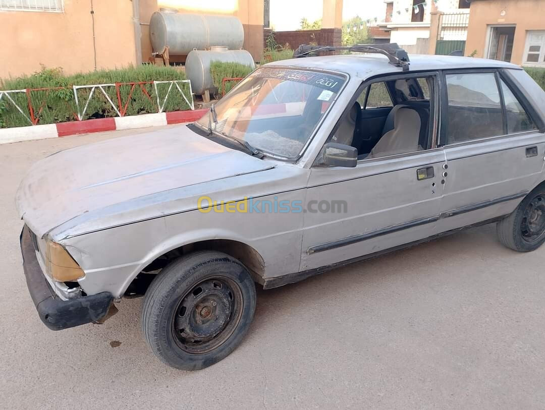 Peugeot 305 1984 305