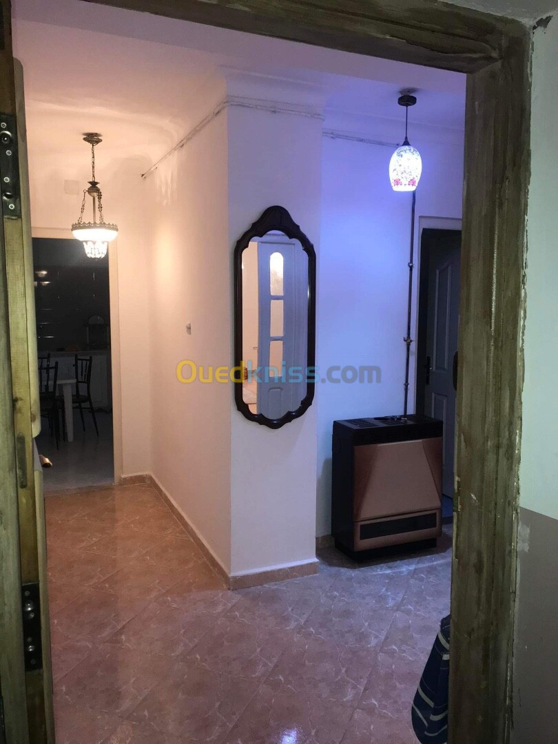 Location vacances Appartement F3 Mostaganem Mostaganem