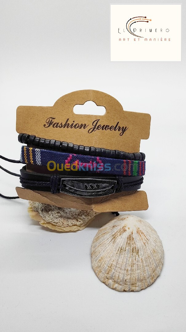 Beaux bracelets originaux en cuir 