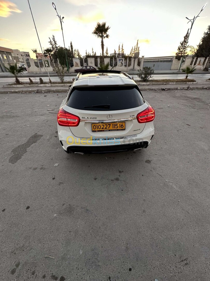 Mercedes GLA 2015 