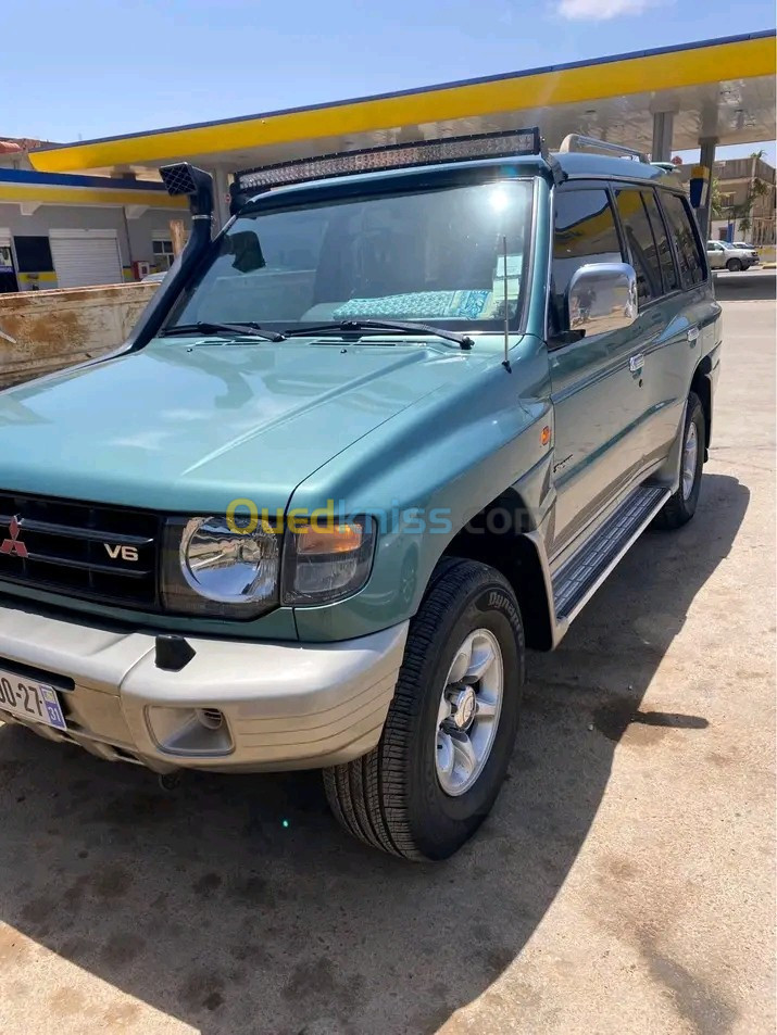 Mitsubishi Pajero Court 2000 Pajero Court