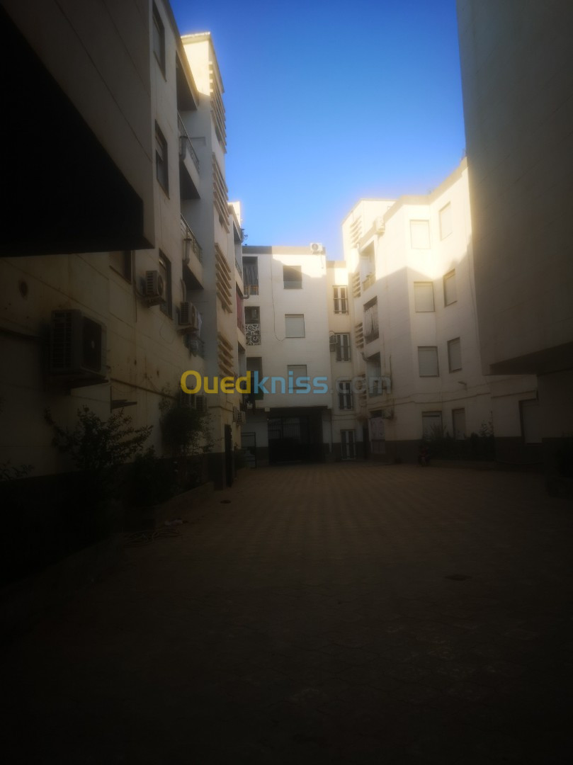 Location Appartement F4 Alger Douera