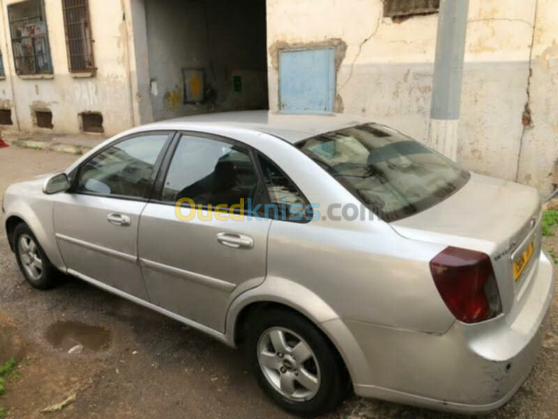 Chevrolet Optra 4 portes 2011 Optra 4 portes