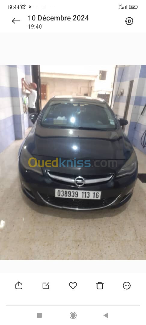 Opel Astra 4 portes 2013 