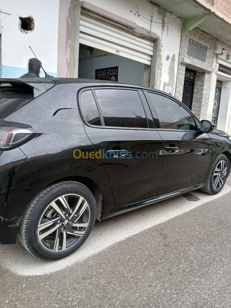 Peugeot 208 2022 Allure Facelift