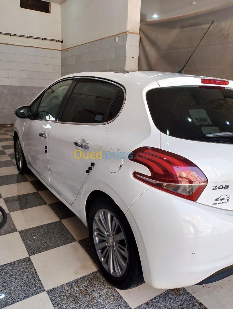 Peugeot 208 2015 Allure Facelift