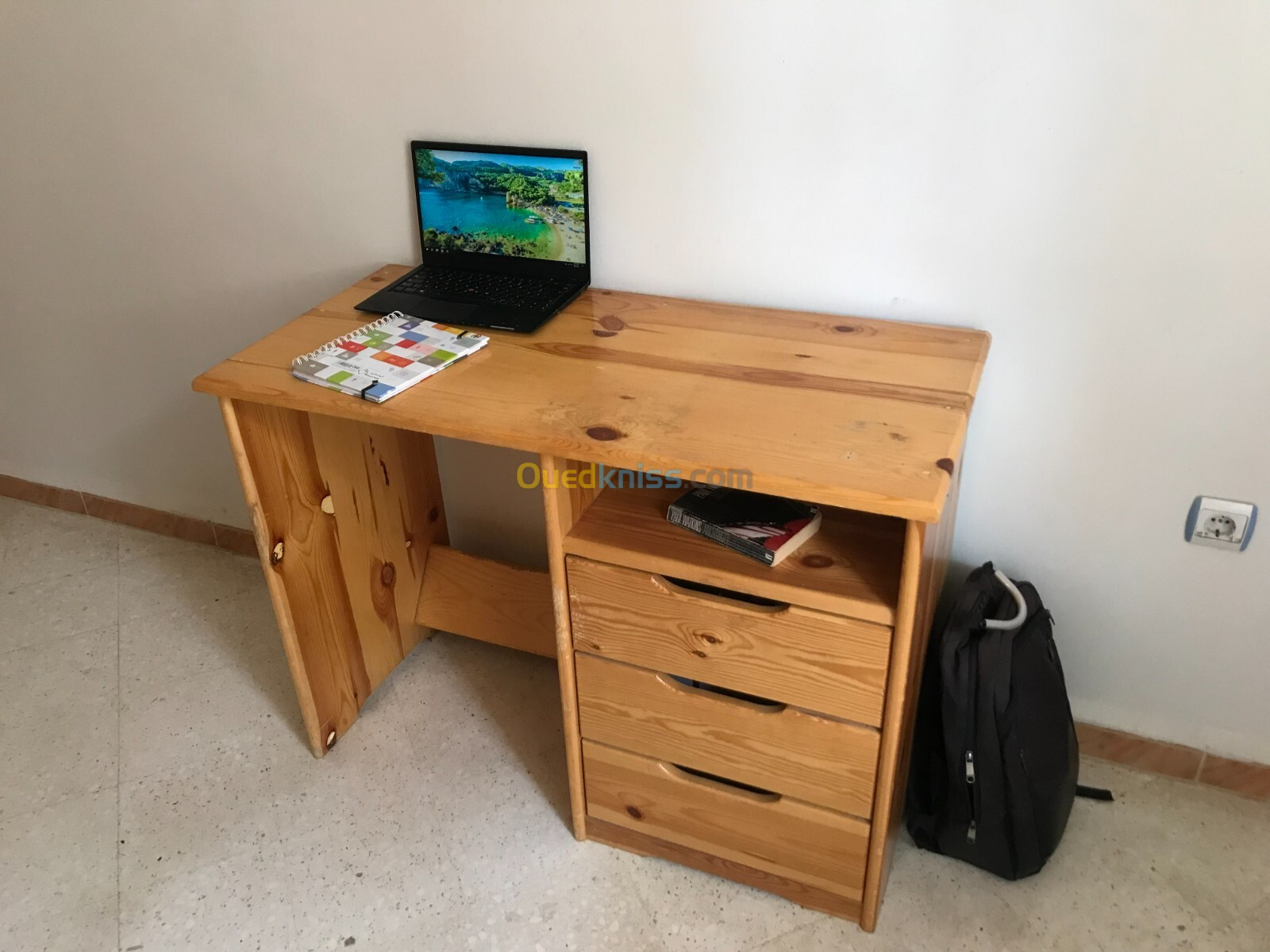 BUREAU (BOIS ROUGE)