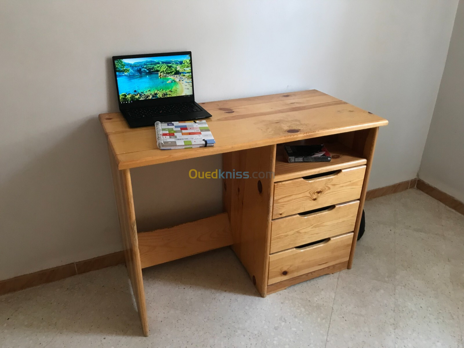 BUREAU (BOIS ROUGE)