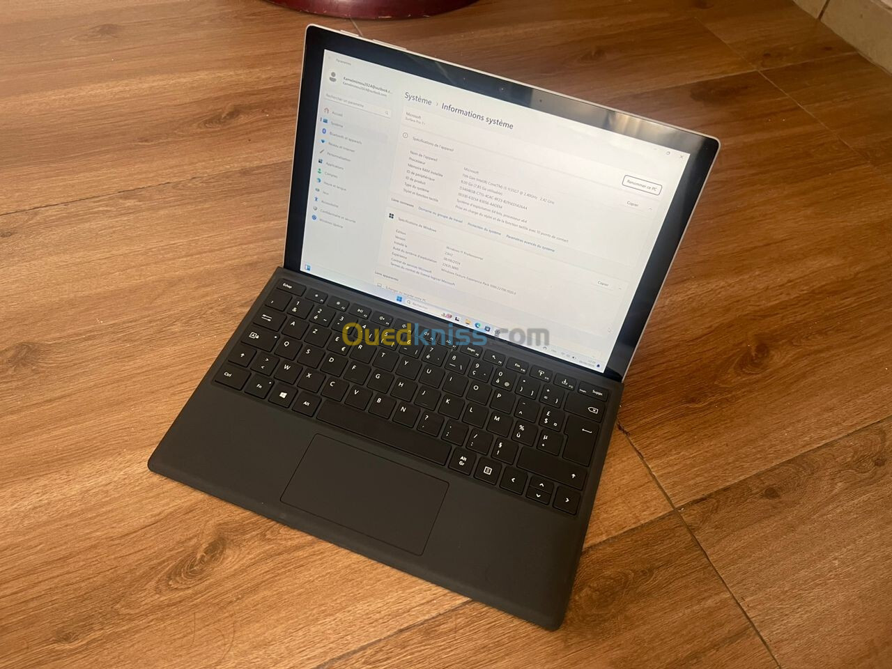 Microsoft Surface Pro 7 plus 