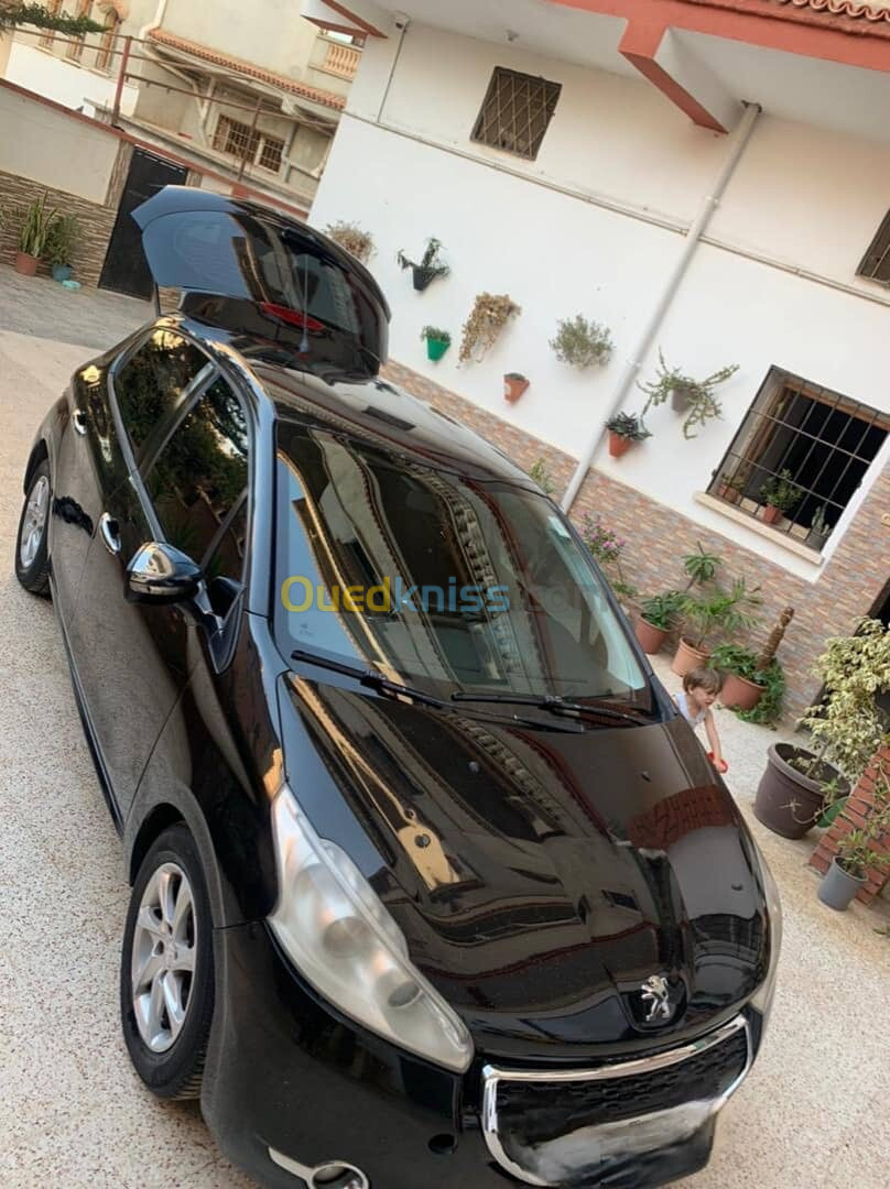 Peugeot 208 2014 Allure