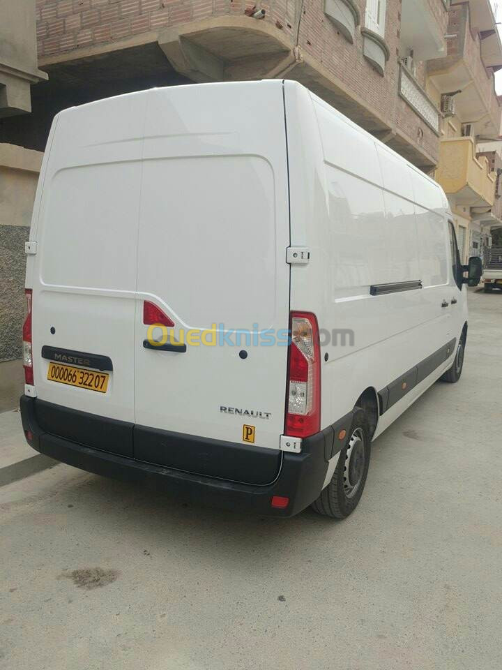 Renault Master 2022