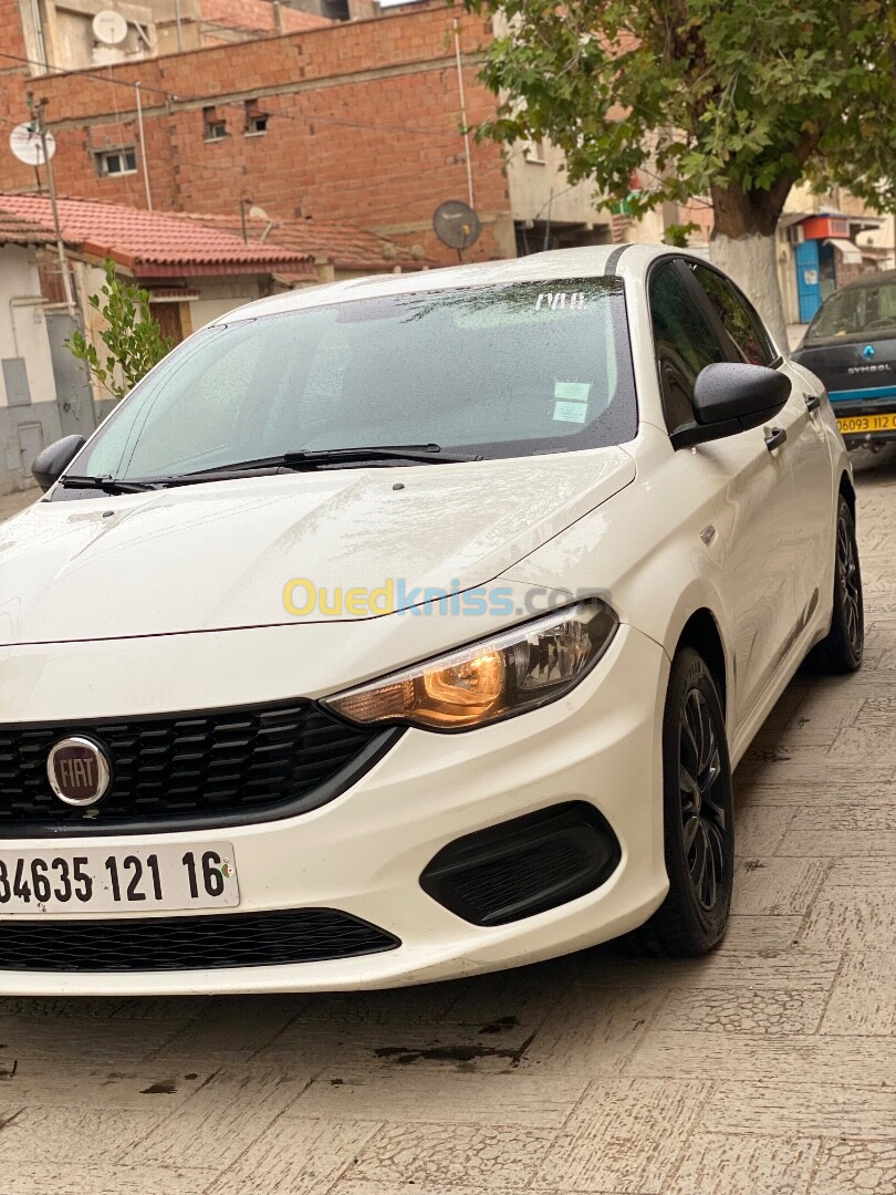 Fiat Tipo 2021 Street