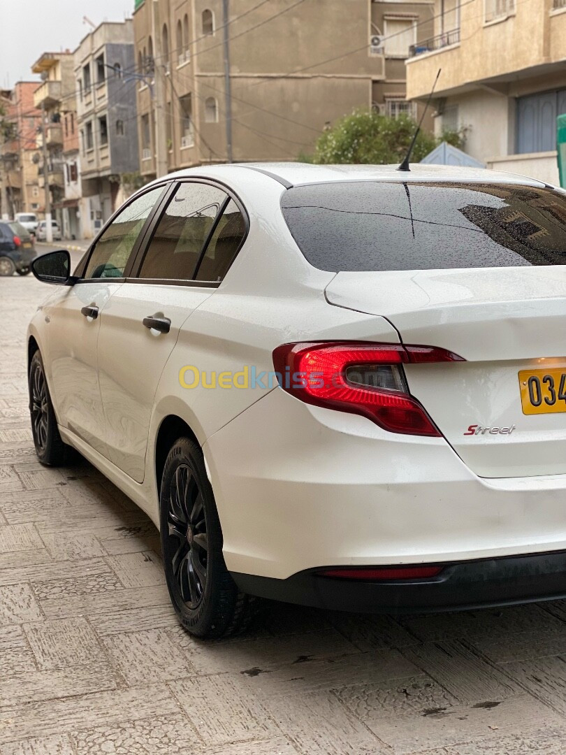 Fiat Tipo 2021 Street