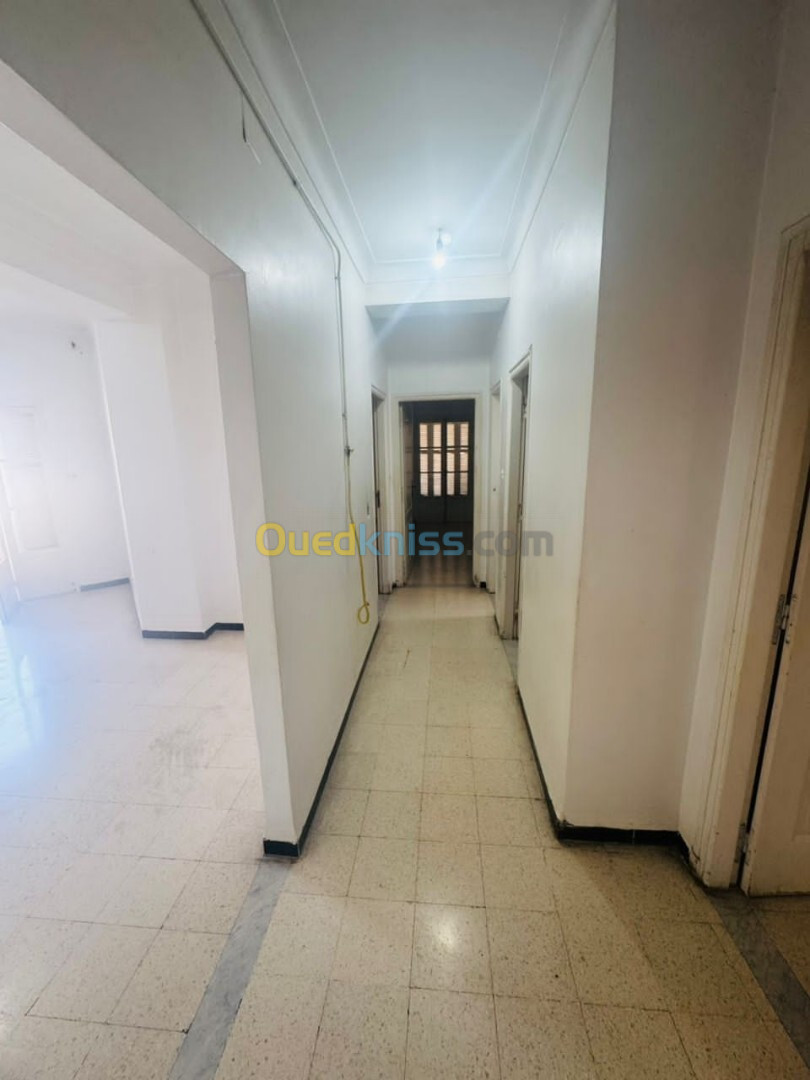 Location Appartement F3 Alger Bab ezzouar