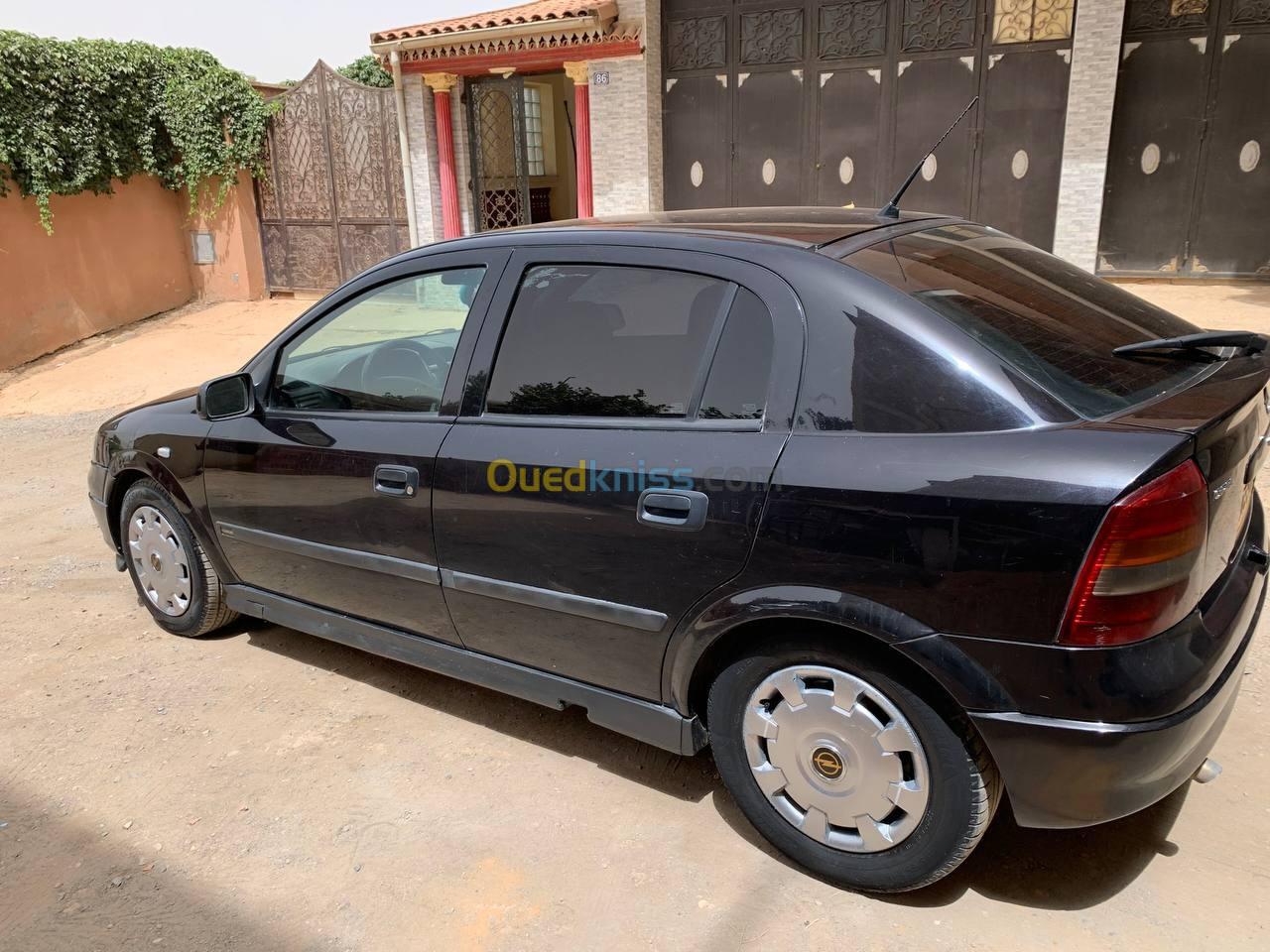 Opel Astra 2004 Astra - Médéa Algérie