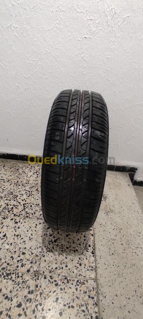 Pneu avec jante Bridgestone 195/65R 15