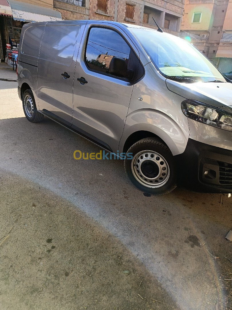 Fiat Professional Scudo 2024 Par 16