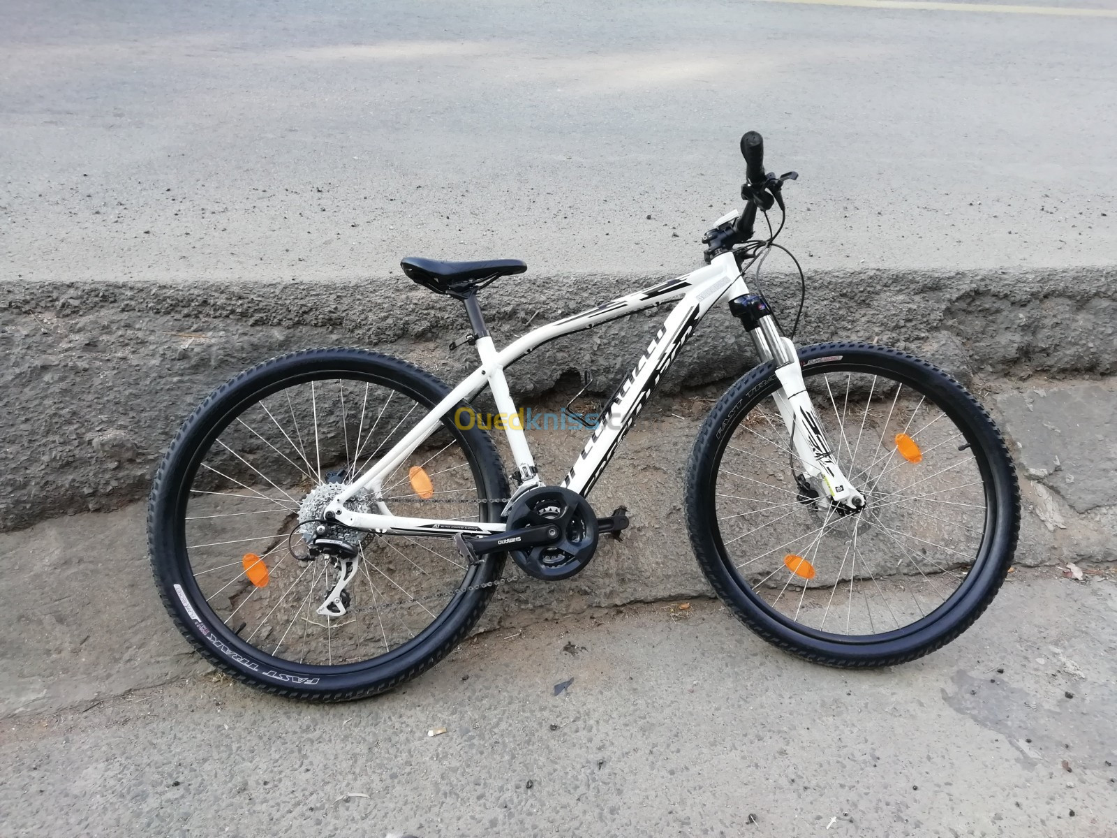 Velo VTT specialized 