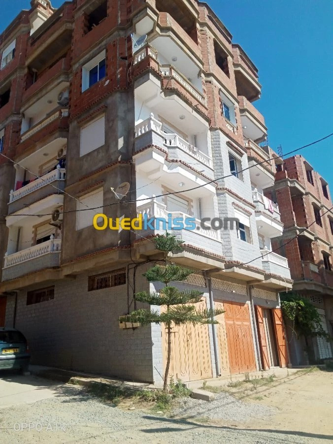 Location vacances Appartement F3 Skikda Collo