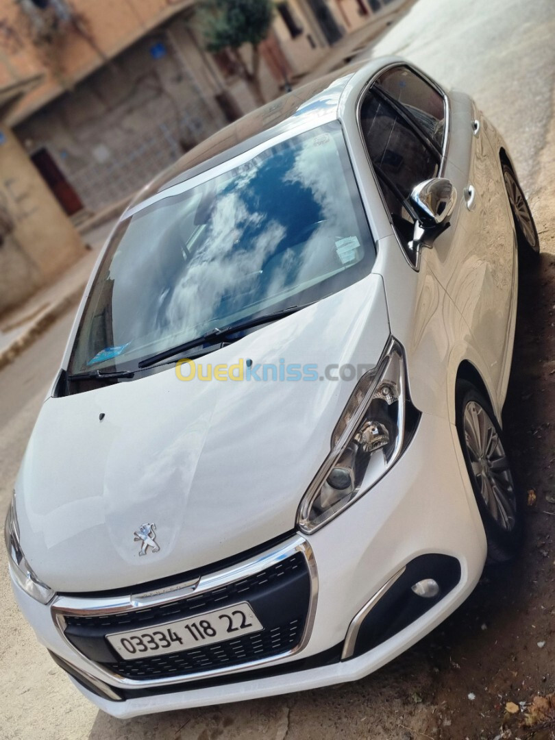 Peugeot 208 2018 Allure