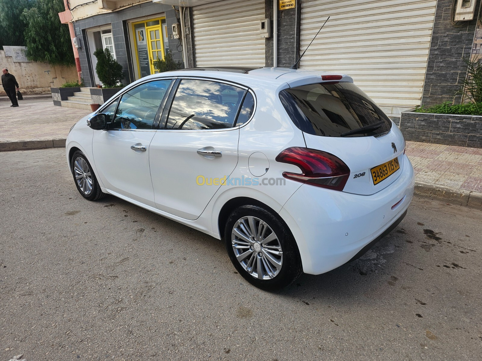 Peugeot 208 2015 Allure Facelift