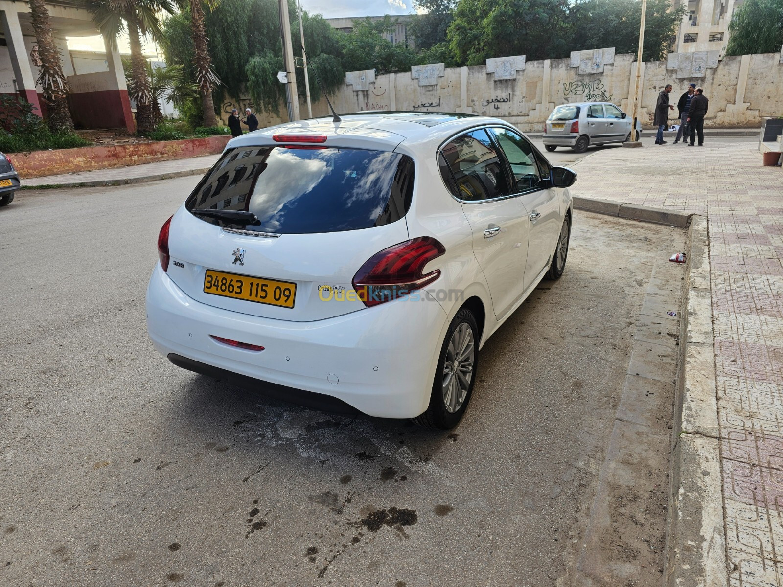 Peugeot 208 2015 Allure Facelift