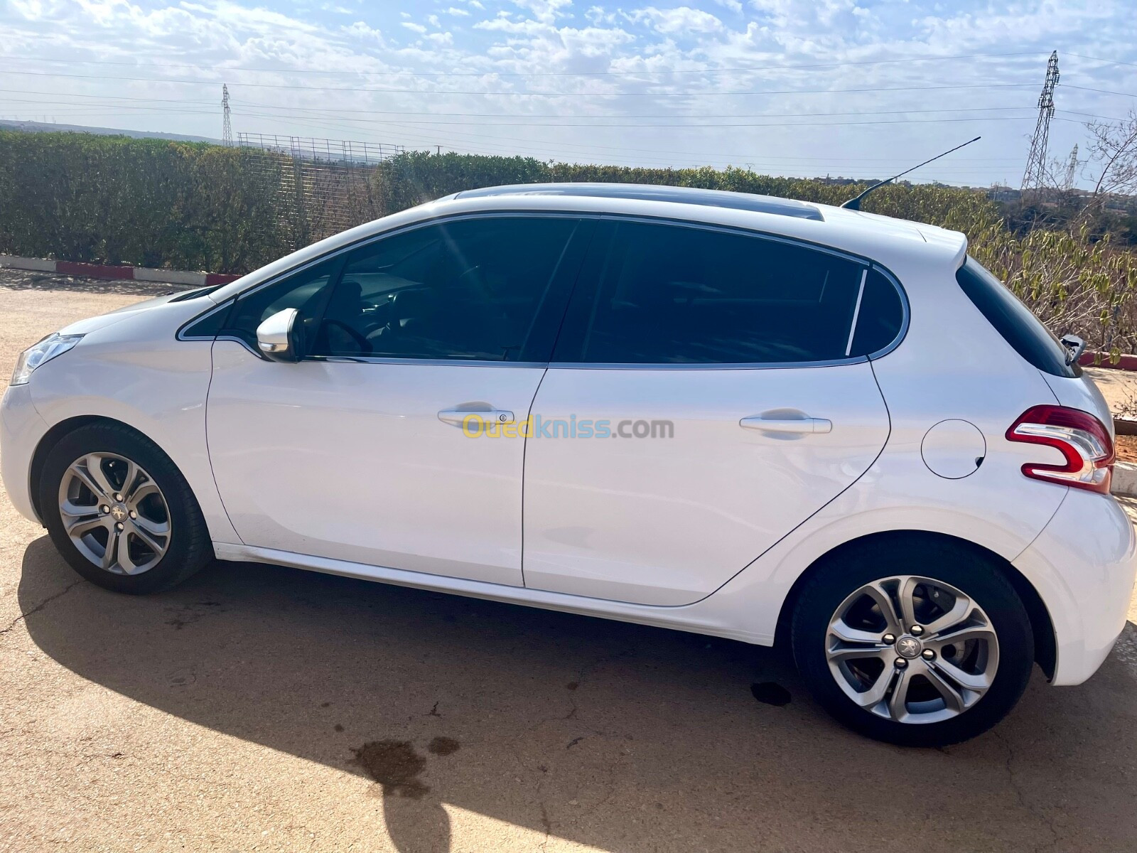 Peugeot 208 2015 Allure