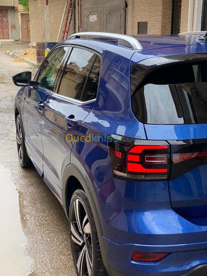 Volkswagen T-CROSS 2021 🔴Volkswagen 🇩🇪 T-CROSS R line 🏁116chv Turbo siège Alcantara semi-Sport 🧾 LED Automatique/ Navi + Xénon + AHK -