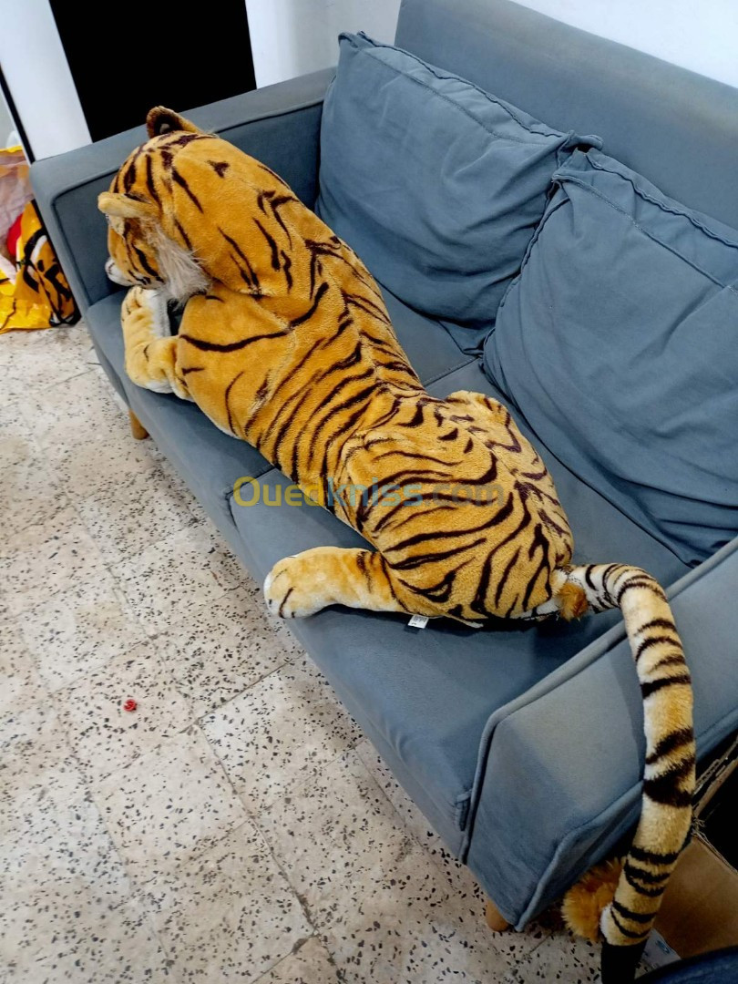 Grand tigre en peluche