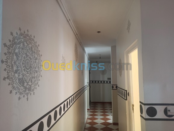 Location Appartement F3 Alger Les eucalyptus