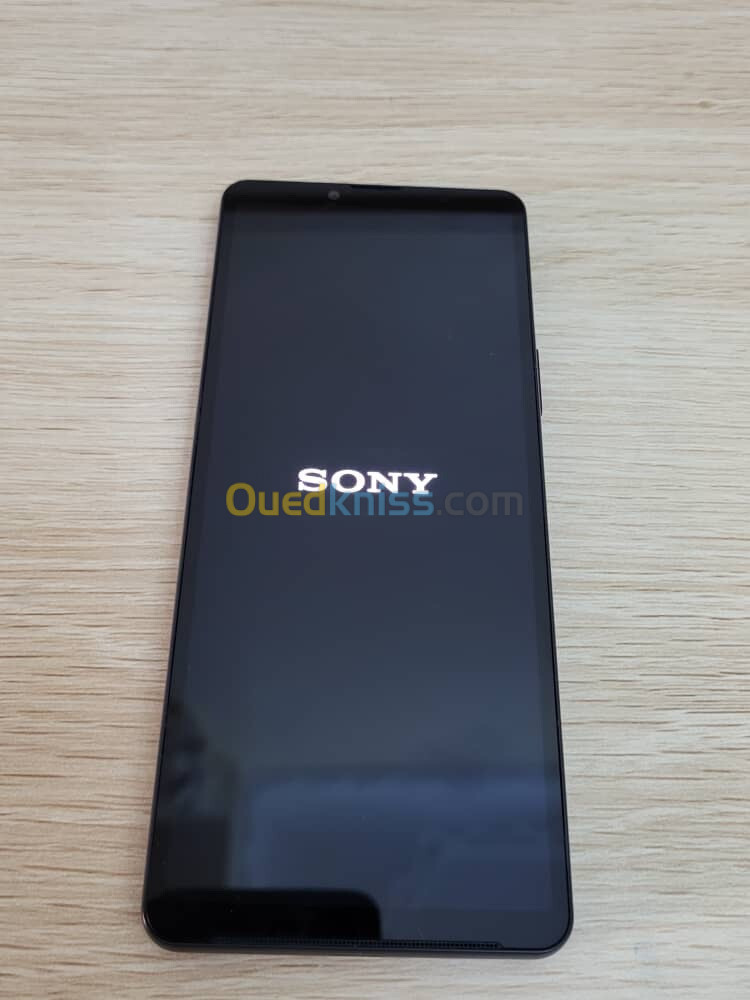 Sony Xperia 10 VI Noir - 6.1 Pouces 21:9 Wide OLED - Trois Longueurs Focales - Prise Jack 3.5 mm - Android 14 - 128GO - 8GO RAM