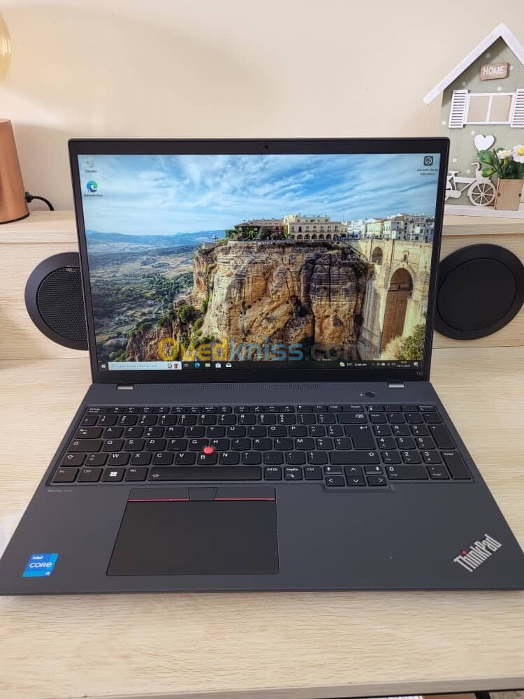 LENOVO THINKPAD T16 GEN2 FHD + | INTEL 13EME GENERATION I5 1335U | 8GB RAM | 256GB SSD | INTEL UHD