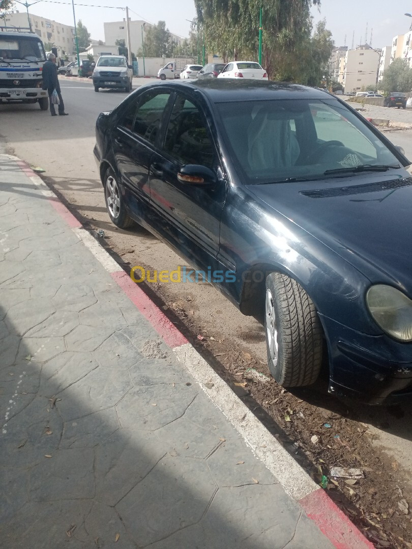 Mercedes Classe C 2001 C220 classique