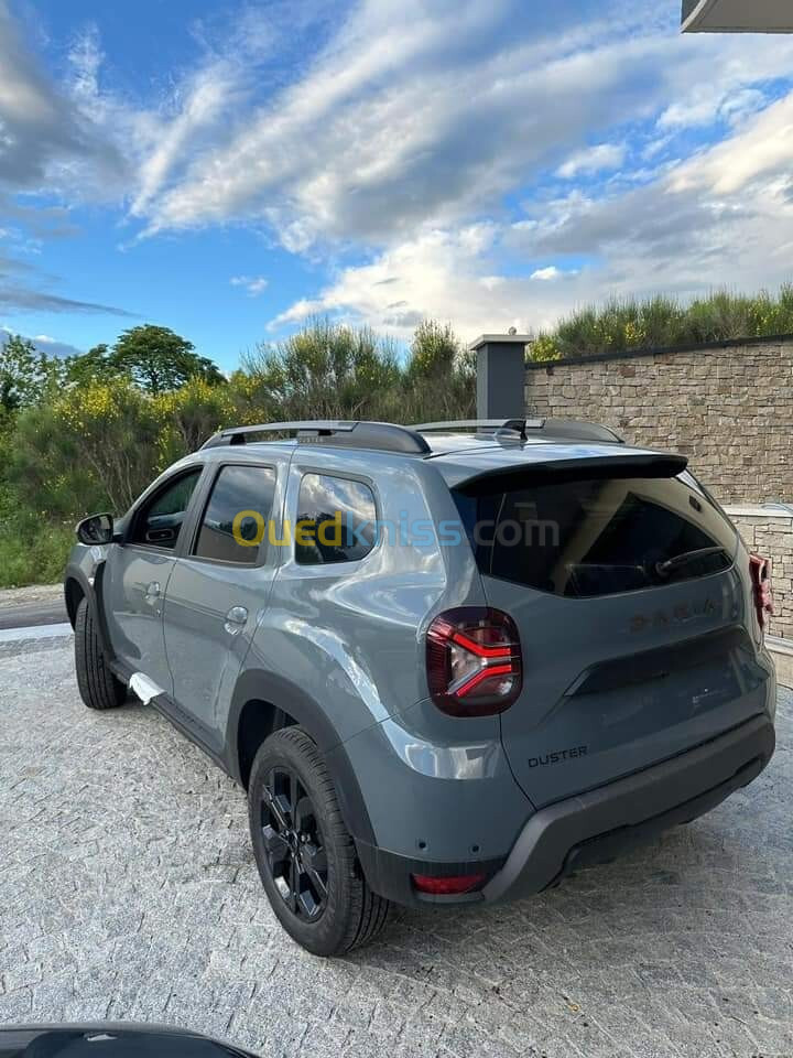 Renault Duster gold 2024 