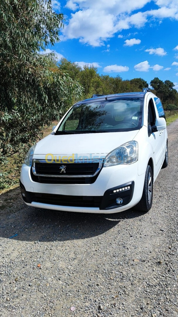 Peugeot Partner 2017 Tepee Allure 