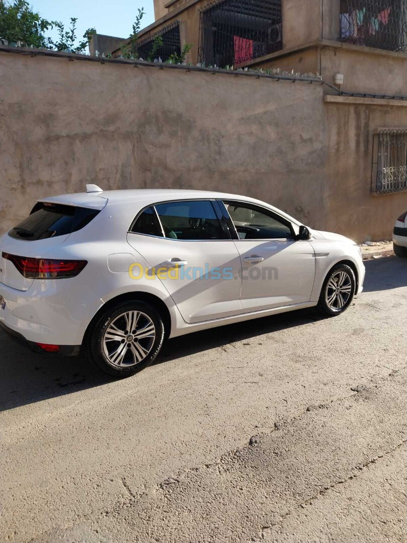 Renault Megane 3 2022 Intense