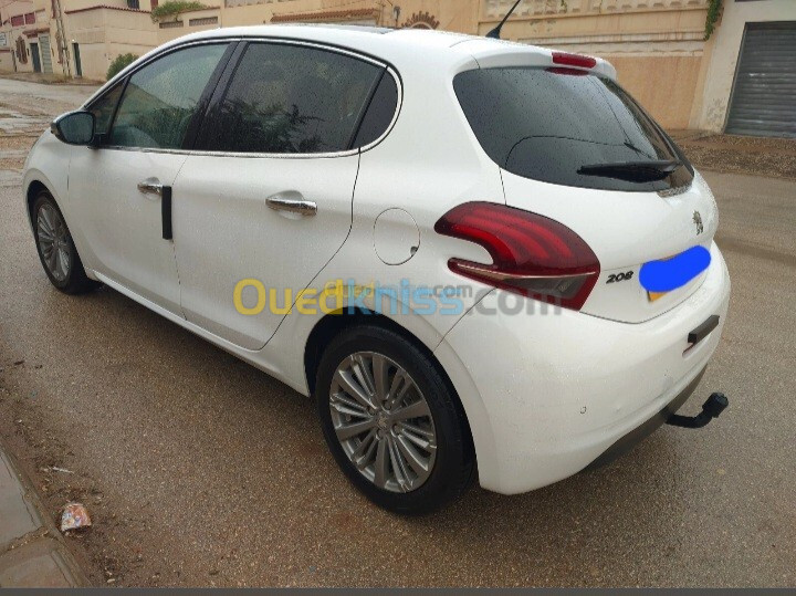 Peugeot 208 2016 Allure Facelift