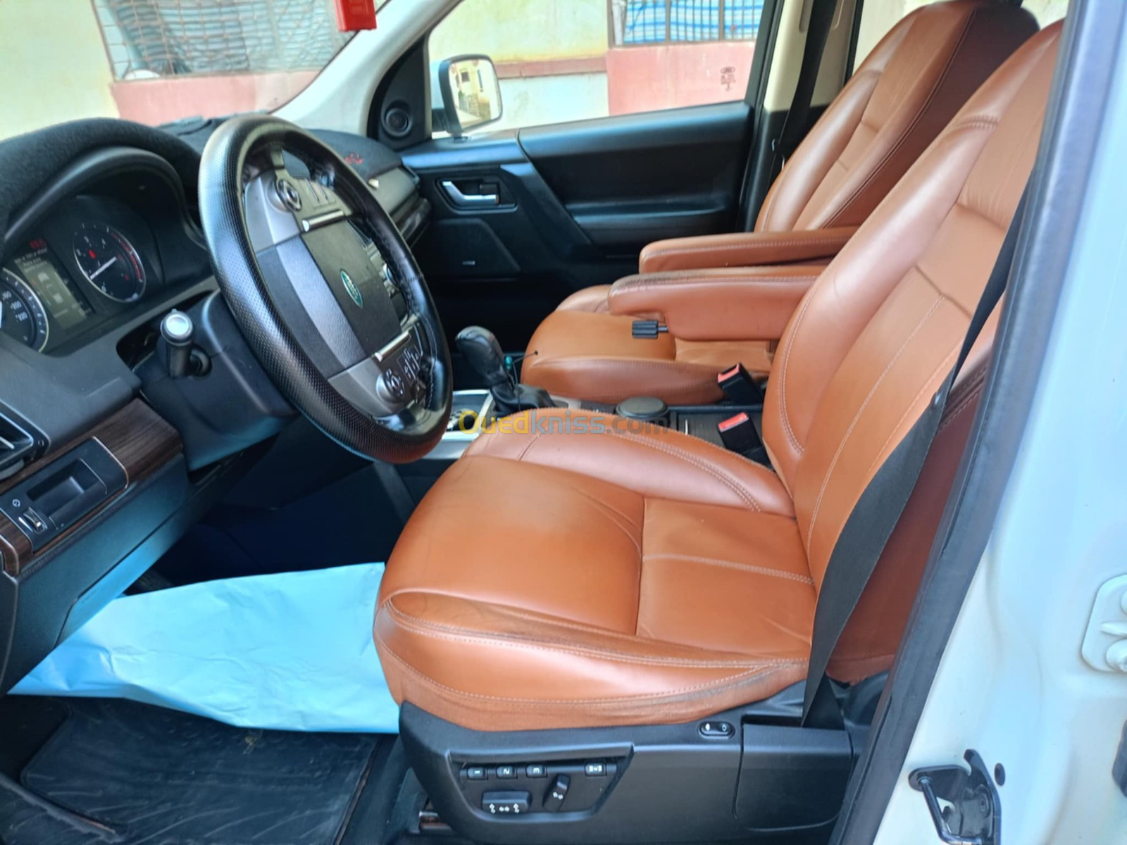 Land Rover Land Rover  2013 Premium 