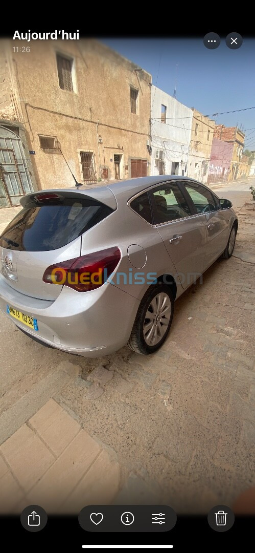 Opel Astra 2013 COSMO