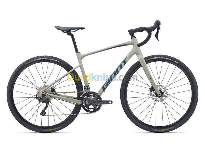 Vélo gravel GIANT taille M/L vitesse 2x10 neuf 