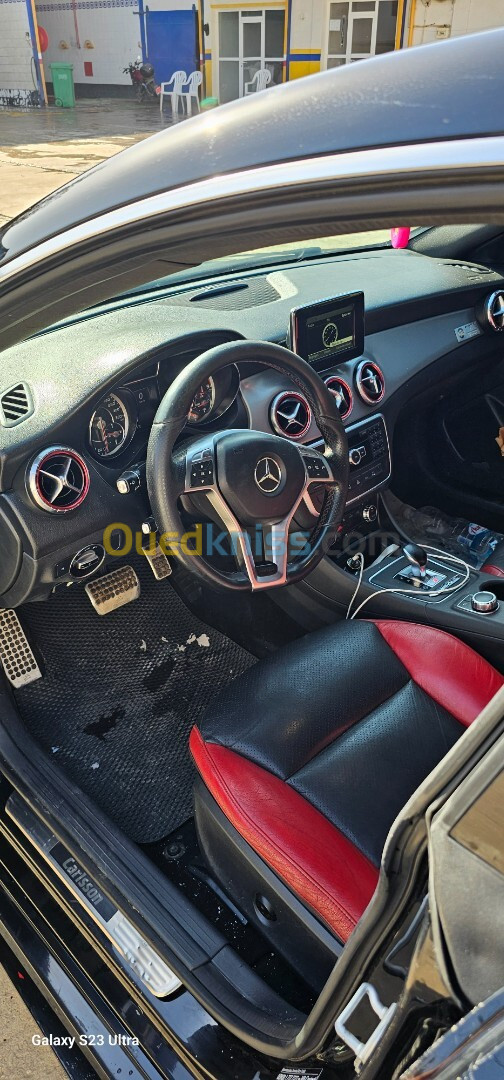 Mercedes CLA 2015 Coupé Exclusif + AMG 