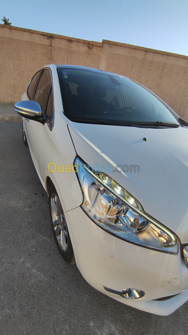 Peugeot 208 2014 Allure