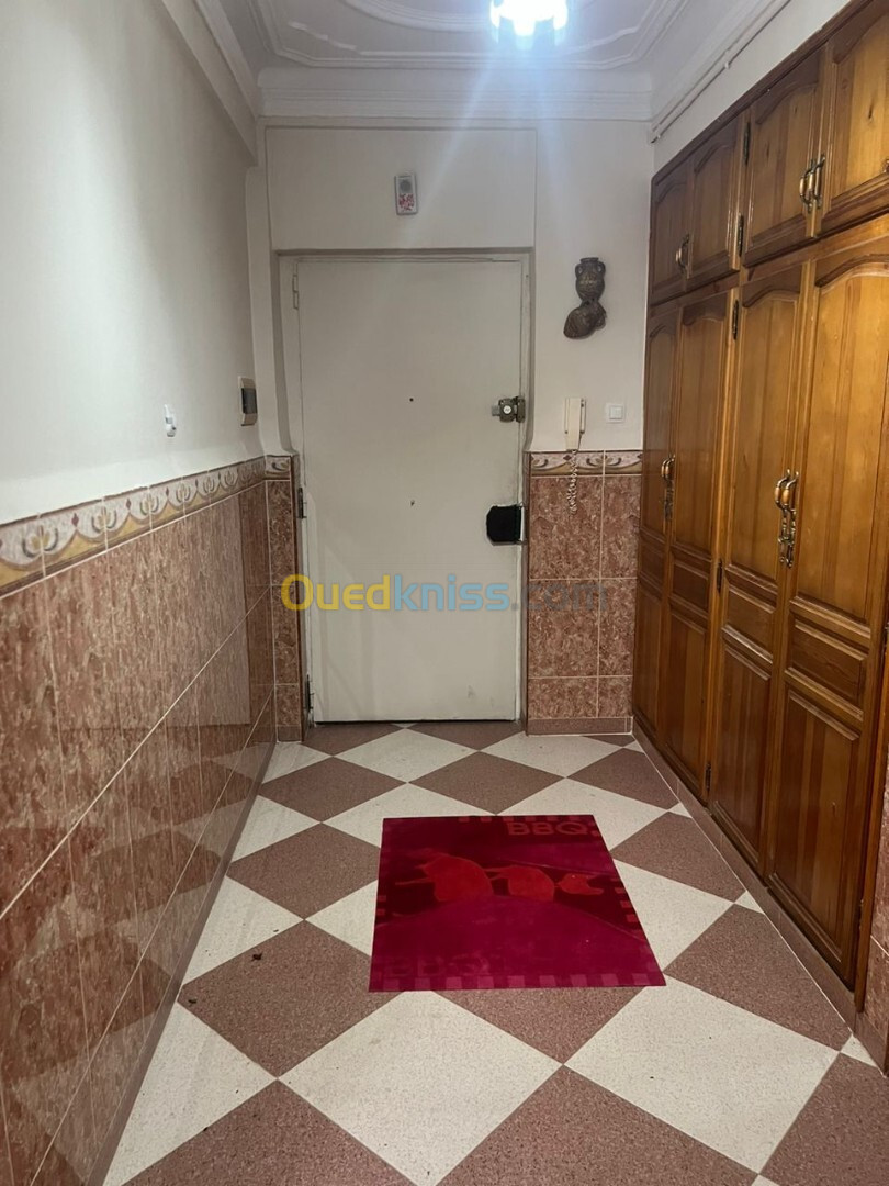 Location Appartement F4 Alger Dar el beida