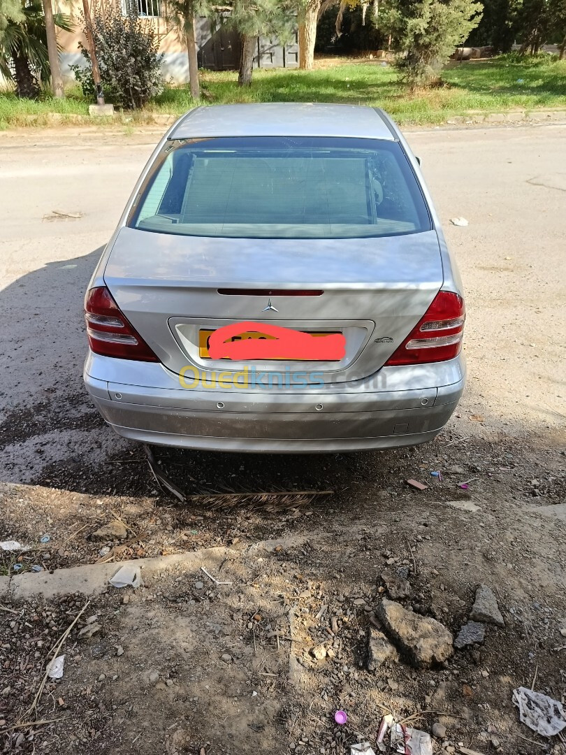 Mercedes Classe C 2004 Classique