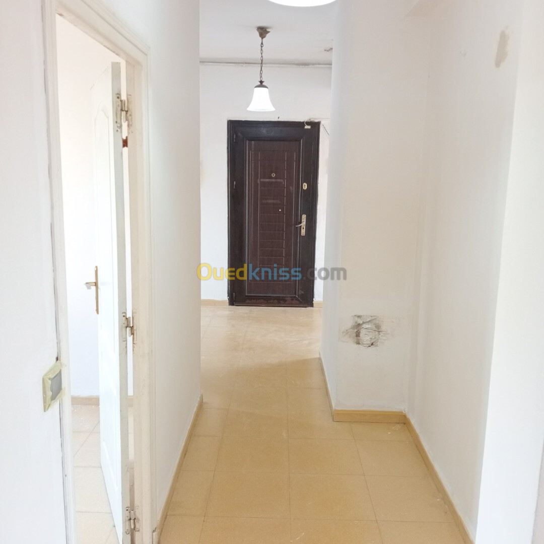 Location Appartement F4 Alger Kouba