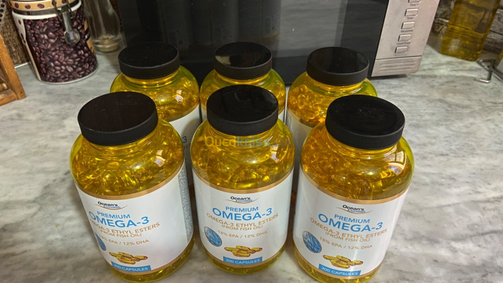 Omega 3 capsules 