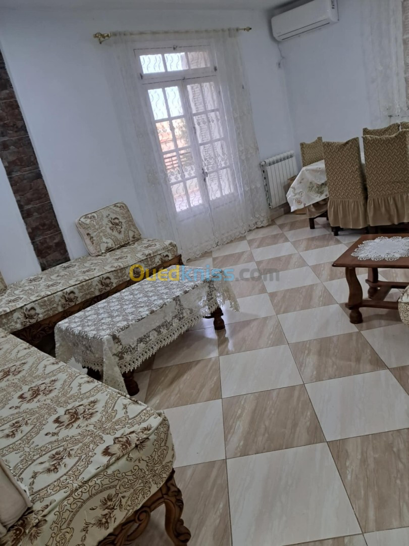 Location vacances Niveau De Villa F3 Alger Draria