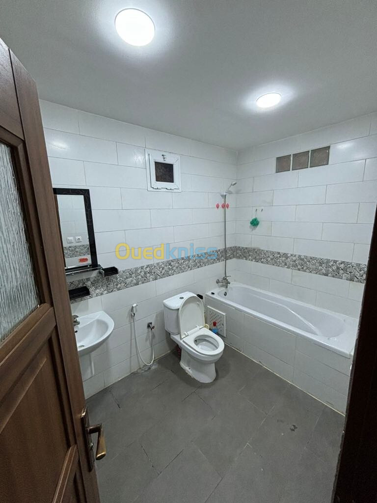 Location Appartement F4 Alger Draria