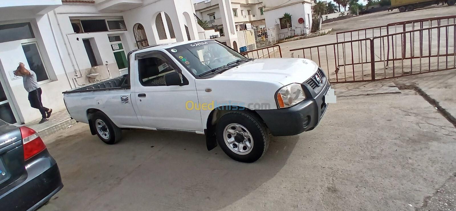 Nissan Pickup 2010 Pickup